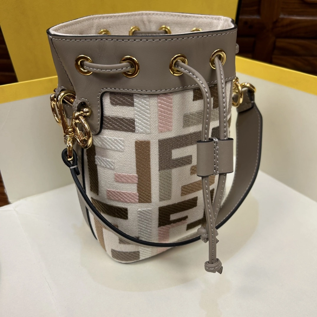 Fendi Bucket Bags Unique 76844