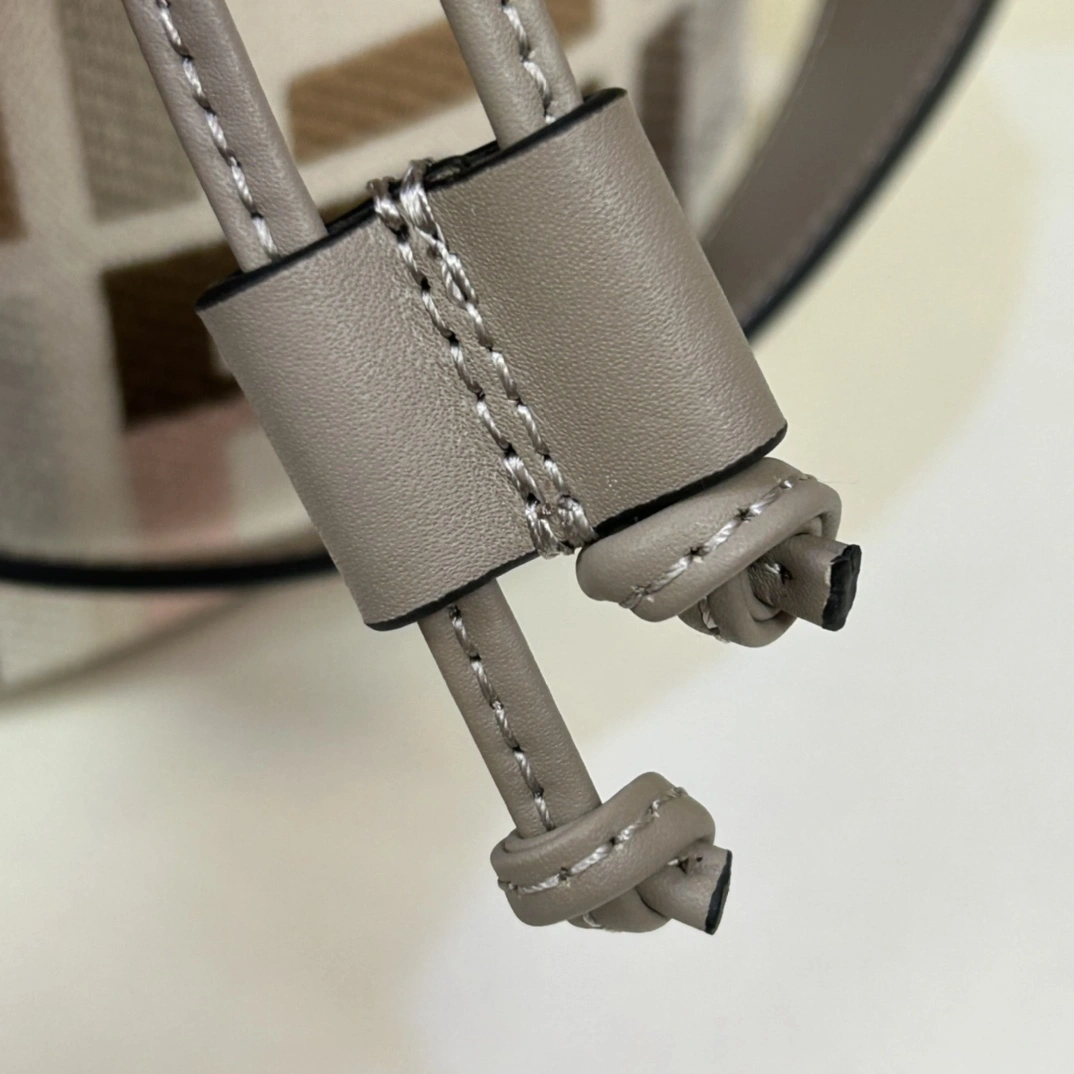 Fendi Bucket Bags Unique 76844