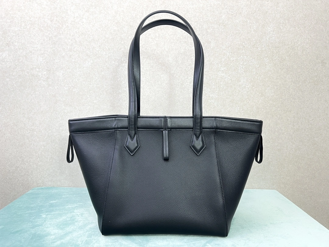 Fendi Bucket Bags Timeless 76842