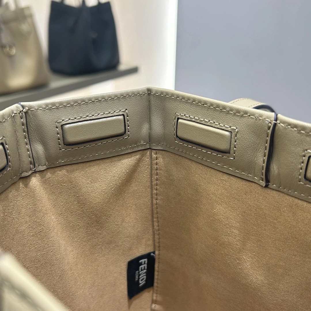 Reliable Fendi Bucket Bags 76829