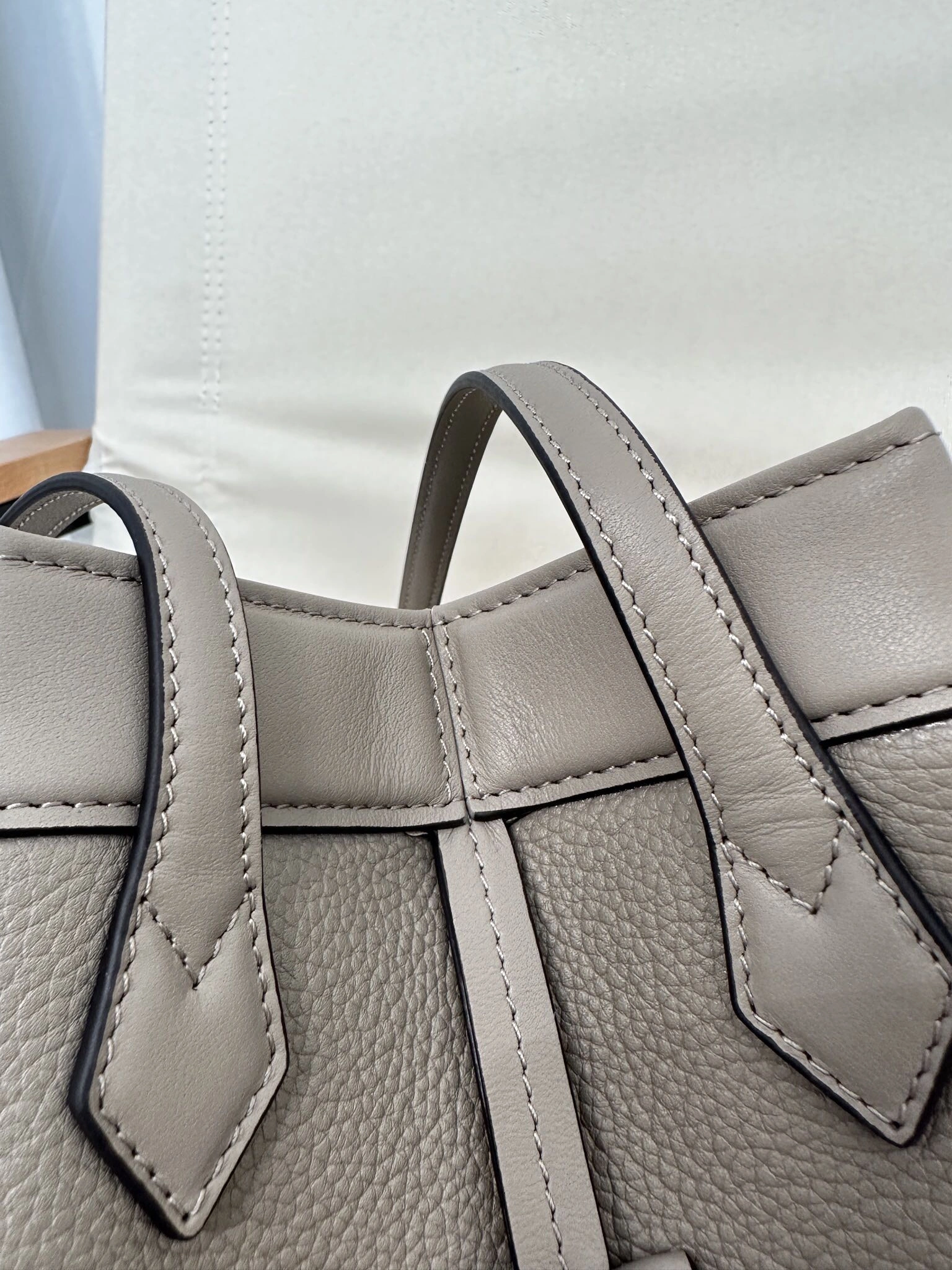 Effortless Fendi Bucket Bags 76822