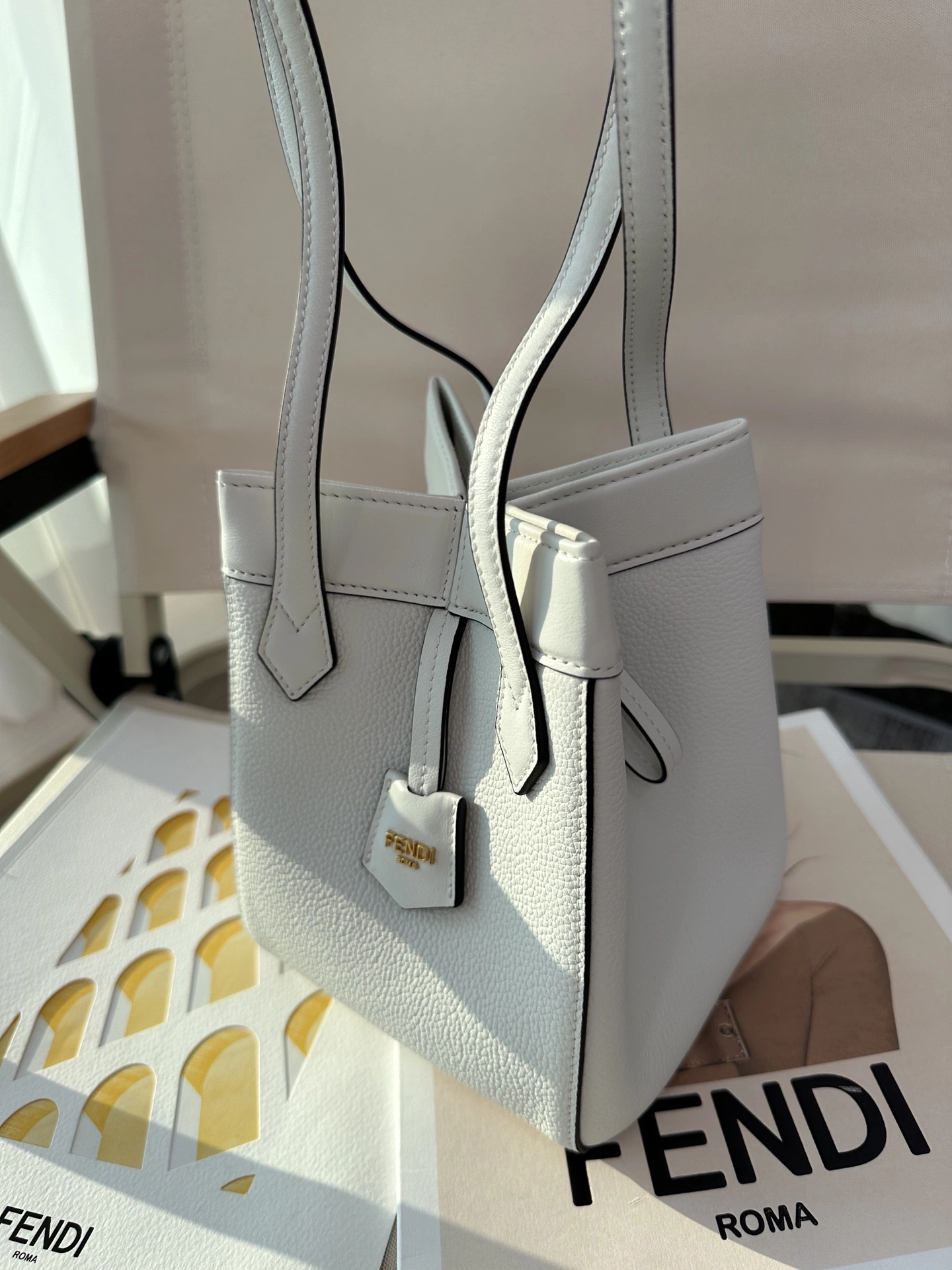 ModernLook Fendi Bucket Bags 76833