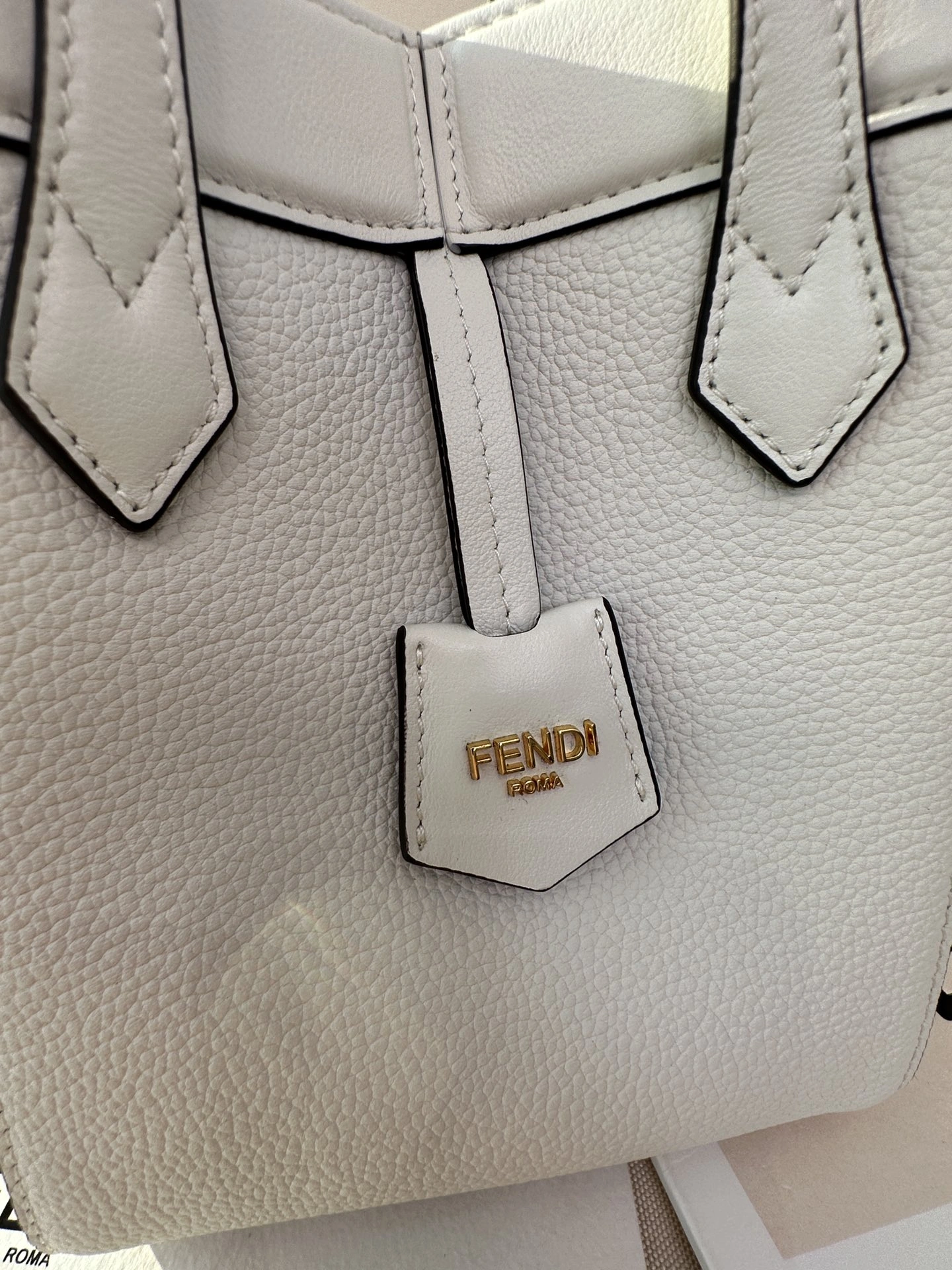 ModernLook Fendi Bucket Bags 76833