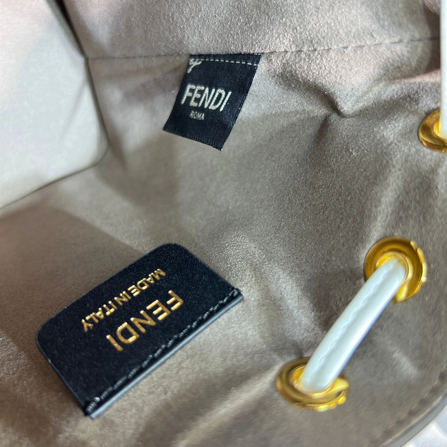 Stylish Fendi Bucket Bags 76840