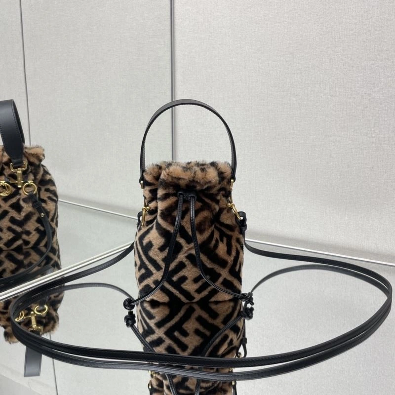 Affordable Fendi Bucket Bags 72951