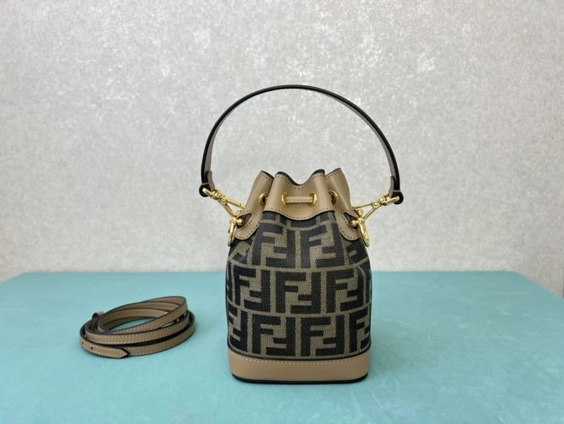 Comfortable Fendi Bucket Bags 73031