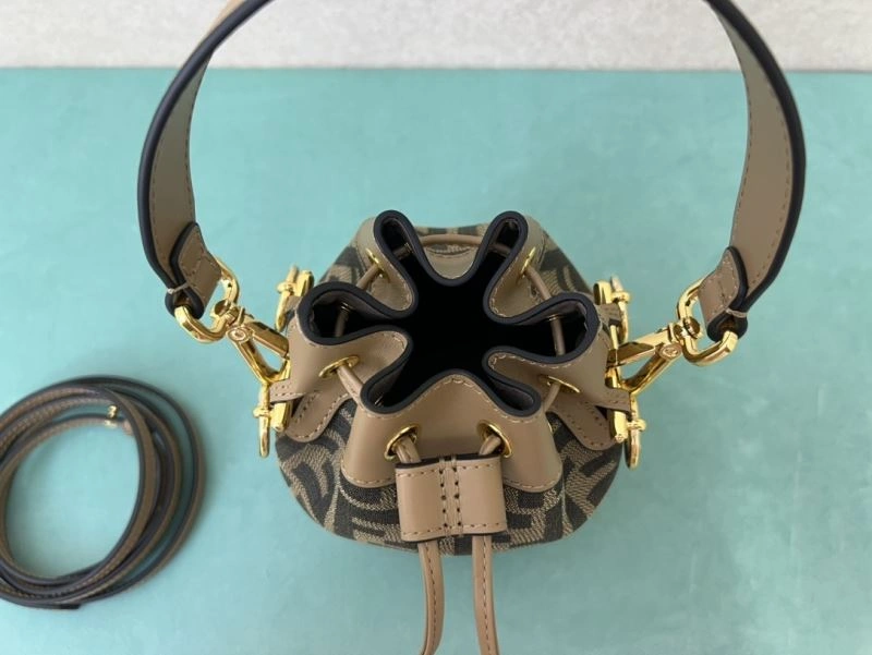 Comfortable Fendi Bucket Bags 73031