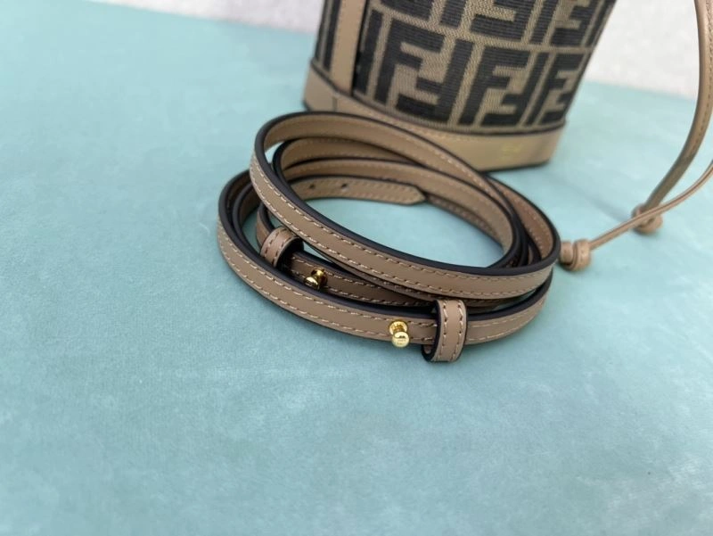 Comfortable Fendi Bucket Bags 73031