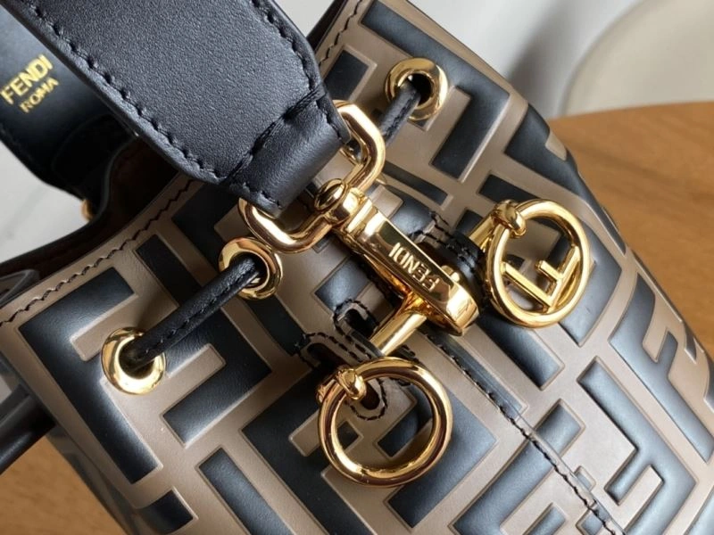 Fendi Bucket Bags Comfortable 72947