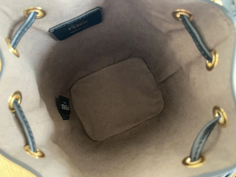 Fendi Bucket Bags Comfortable 72947