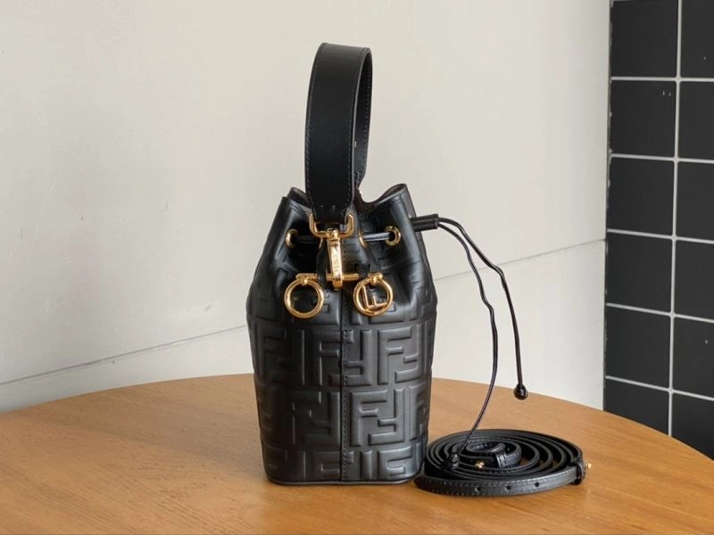 Fendi Bucket Bags DailyWear 73026
