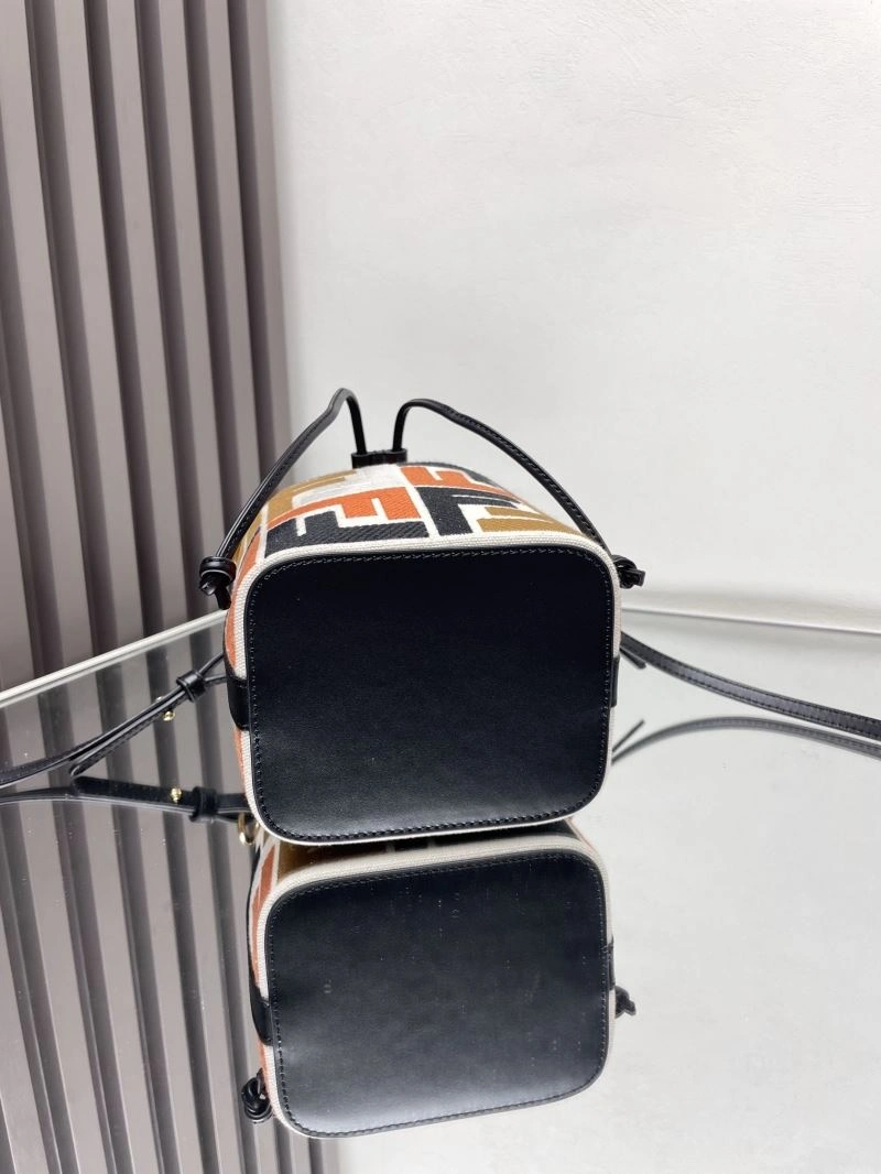 Fendi Bucket Bags Supportive 72945