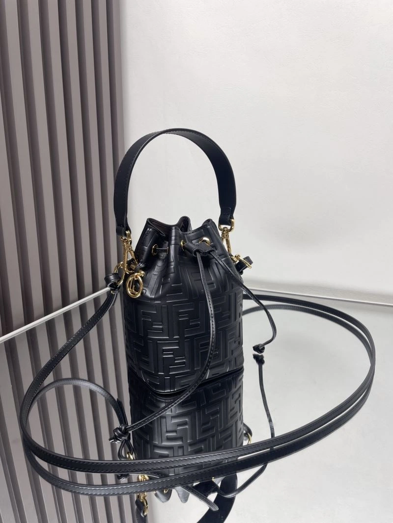 Cozy Fendi Bucket Bags 72978