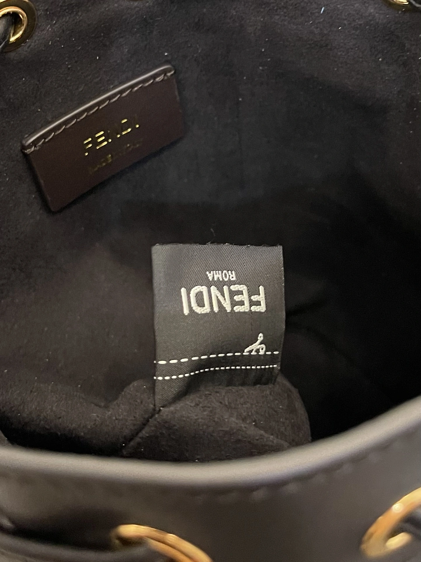 Resilient Fendi Bucket Bags 69916