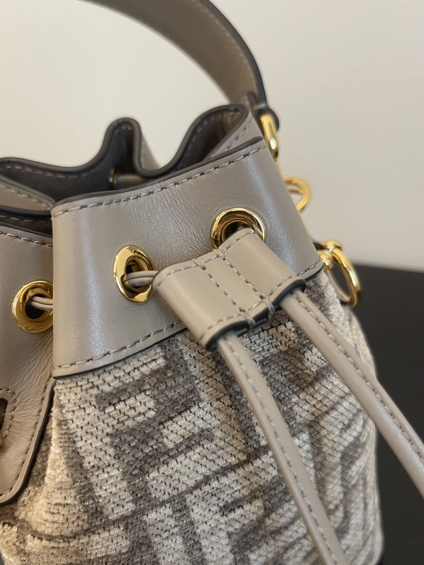 WrinkleFree Fendi Bucket Bags 69917
