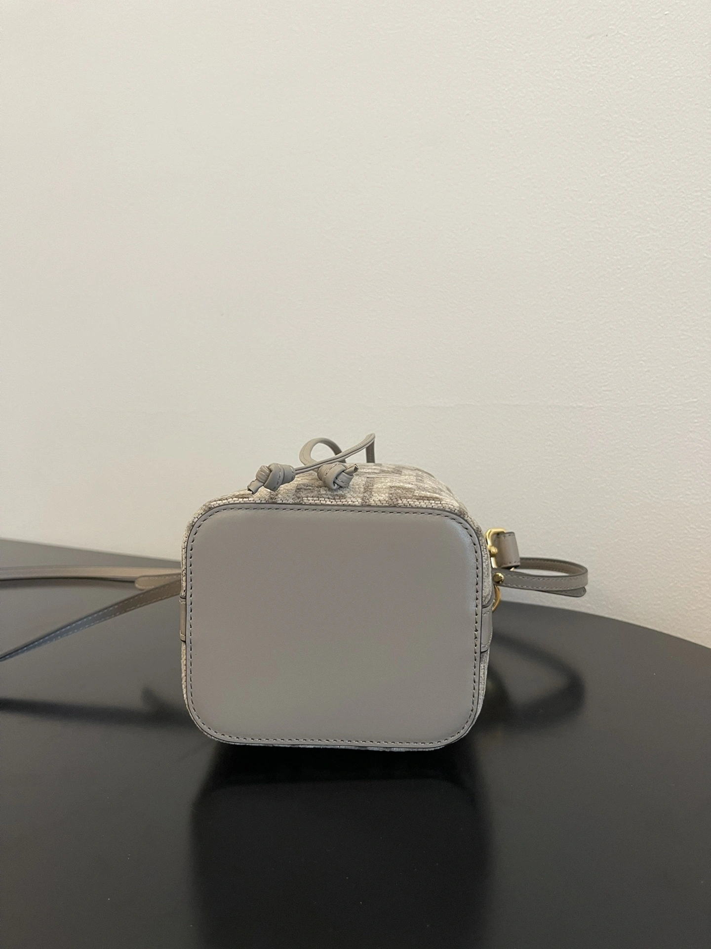 WrinkleFree Fendi Bucket Bags 69917