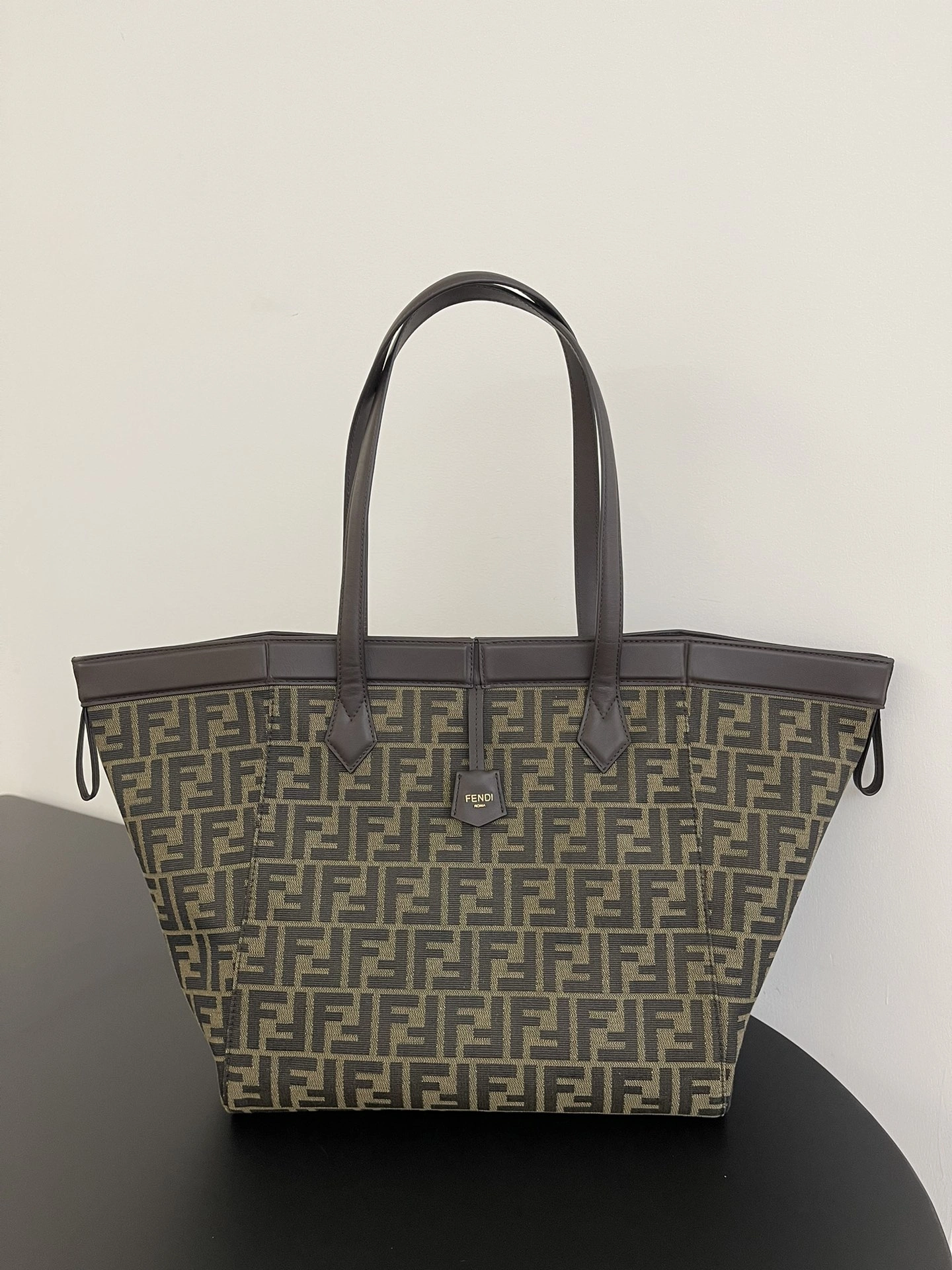 Timeless Fendi Bucket Bags 69912