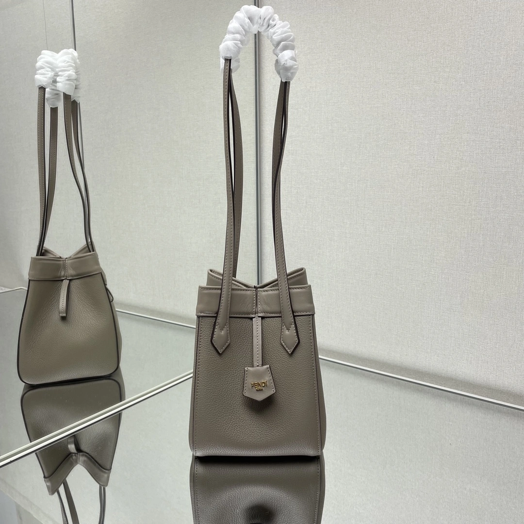 Fendi Bucket Bags Trendsetting 69919
