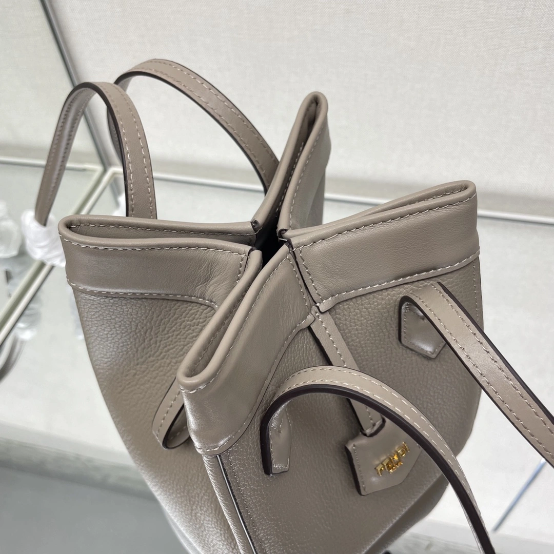Fendi Bucket Bags Trendsetting 69919