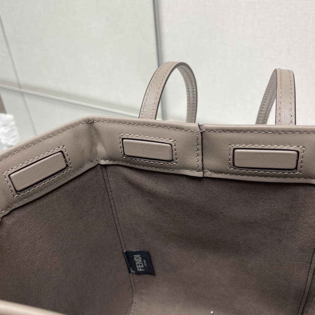 Fendi Bucket Bags Trendsetting 69919