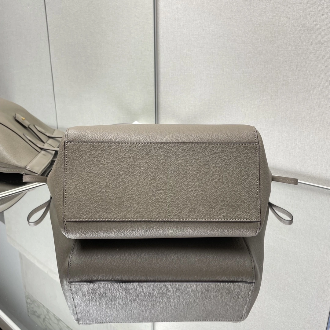 Fendi Bucket Bags SunProtective 69909