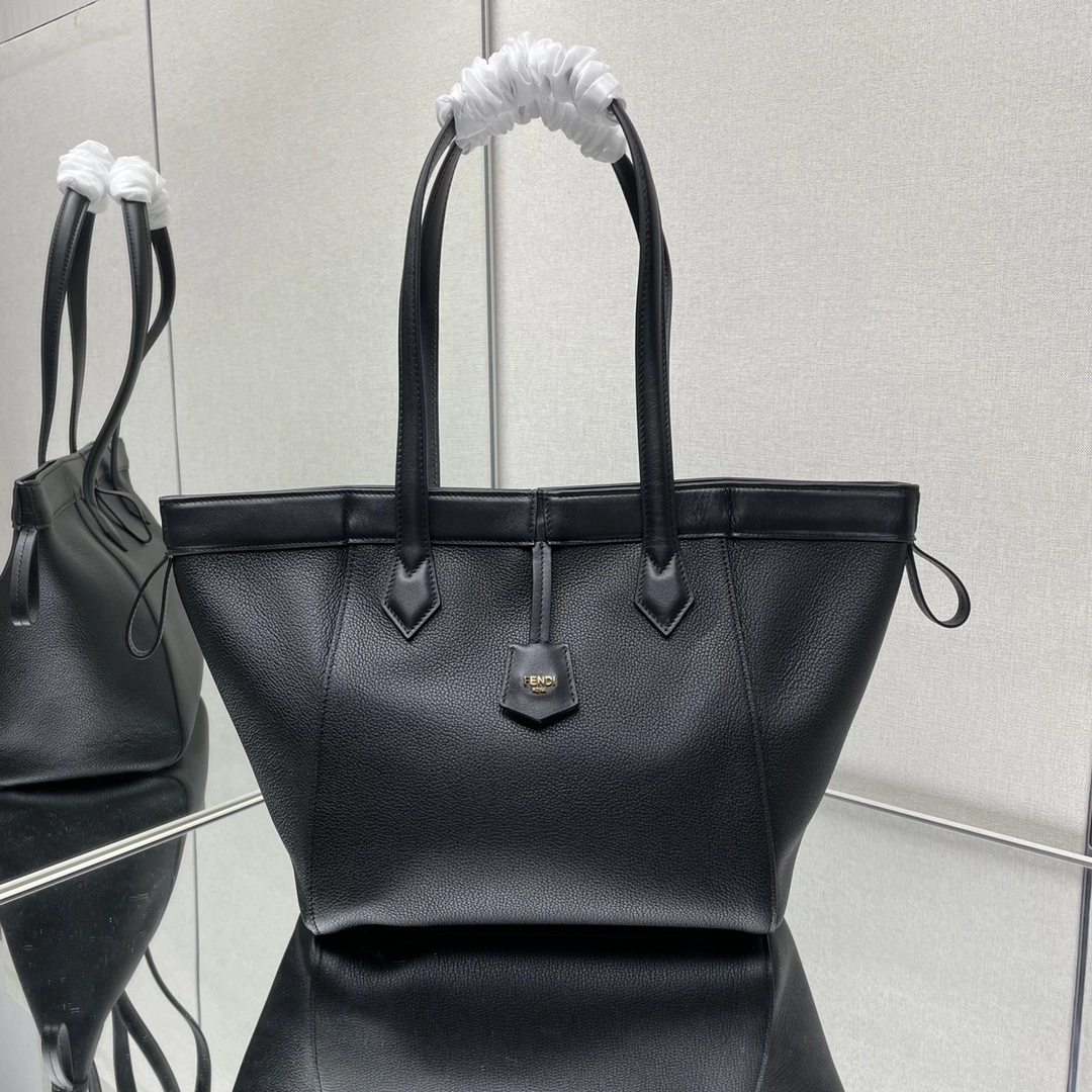 Fendi Bucket Bags Breathable 69907