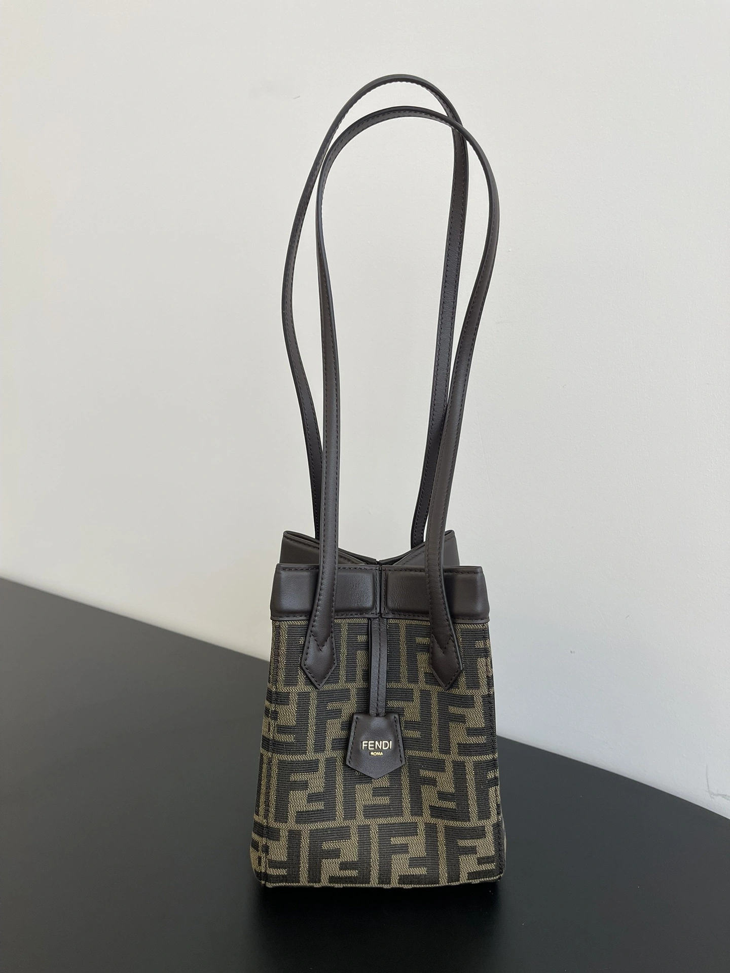 Fendi Bucket Bags WrinkleFree 69899