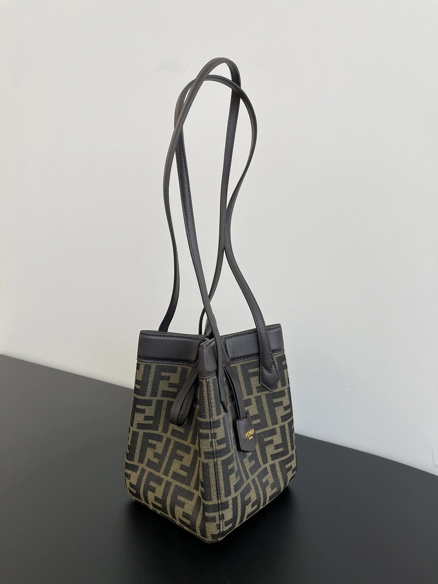 Fendi Bucket Bags WrinkleFree 69899