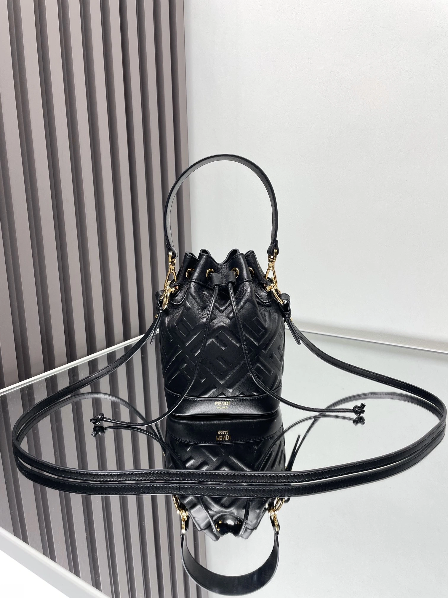 Durable Fendi Bucket Bags 69904