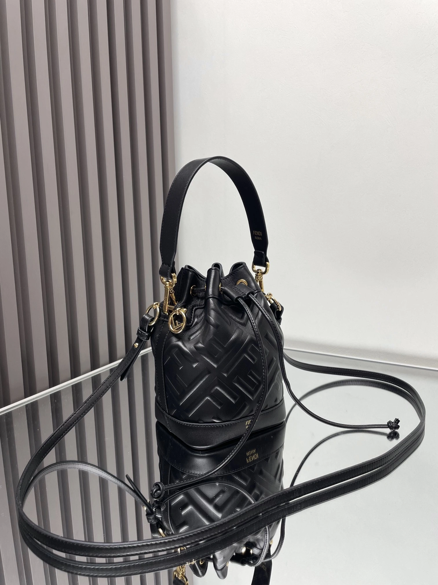 Durable Fendi Bucket Bags 69904