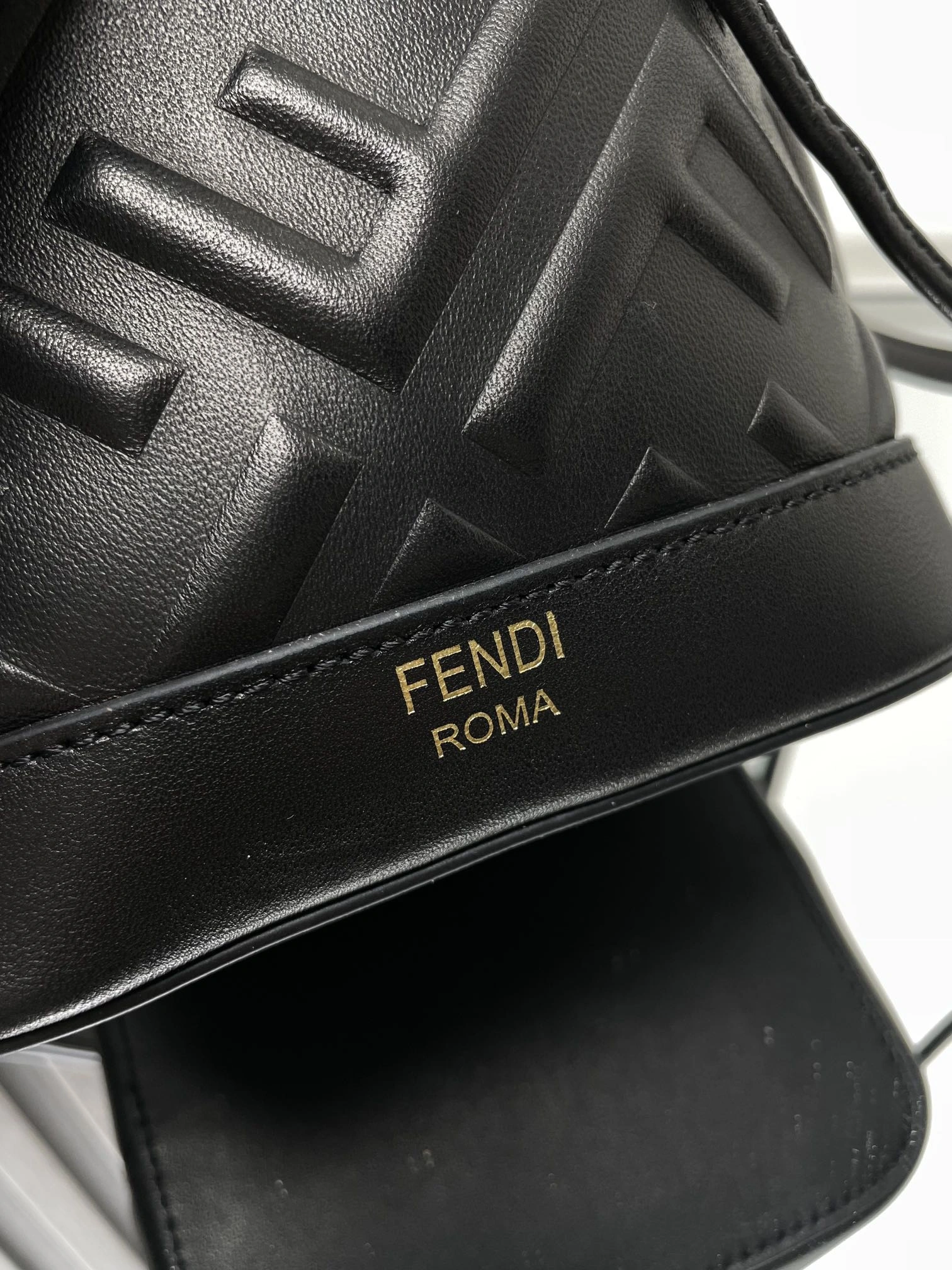 Durable Fendi Bucket Bags 69904