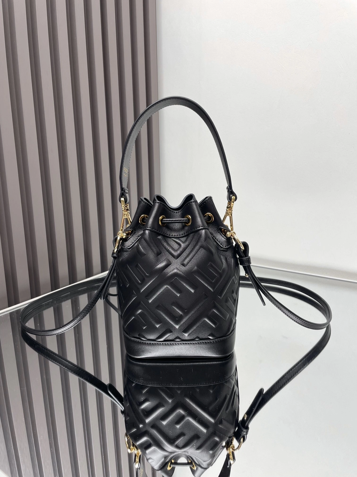 Durable Fendi Bucket Bags 69904