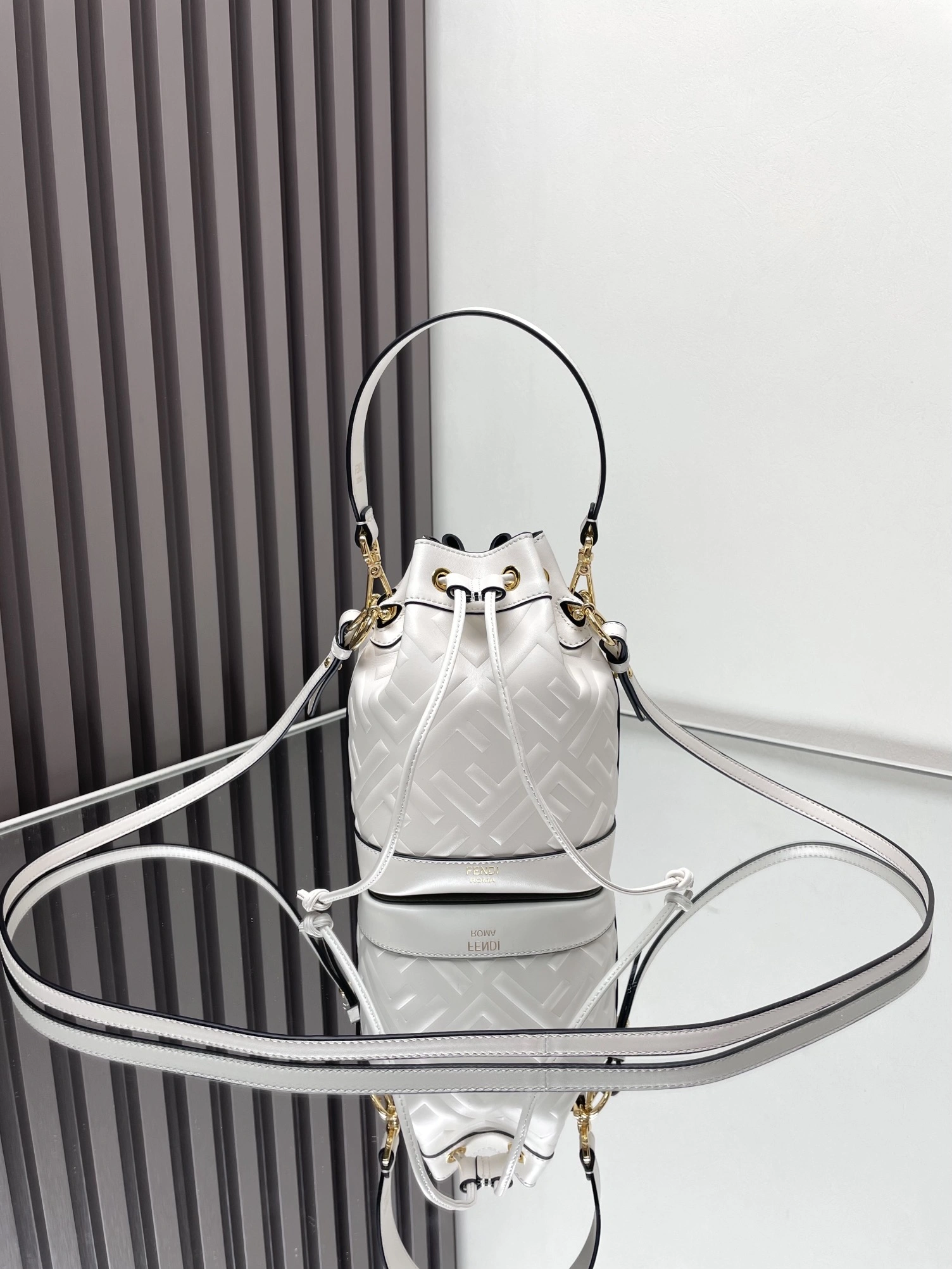 Fashionable Fendi Bucket Bags 69903