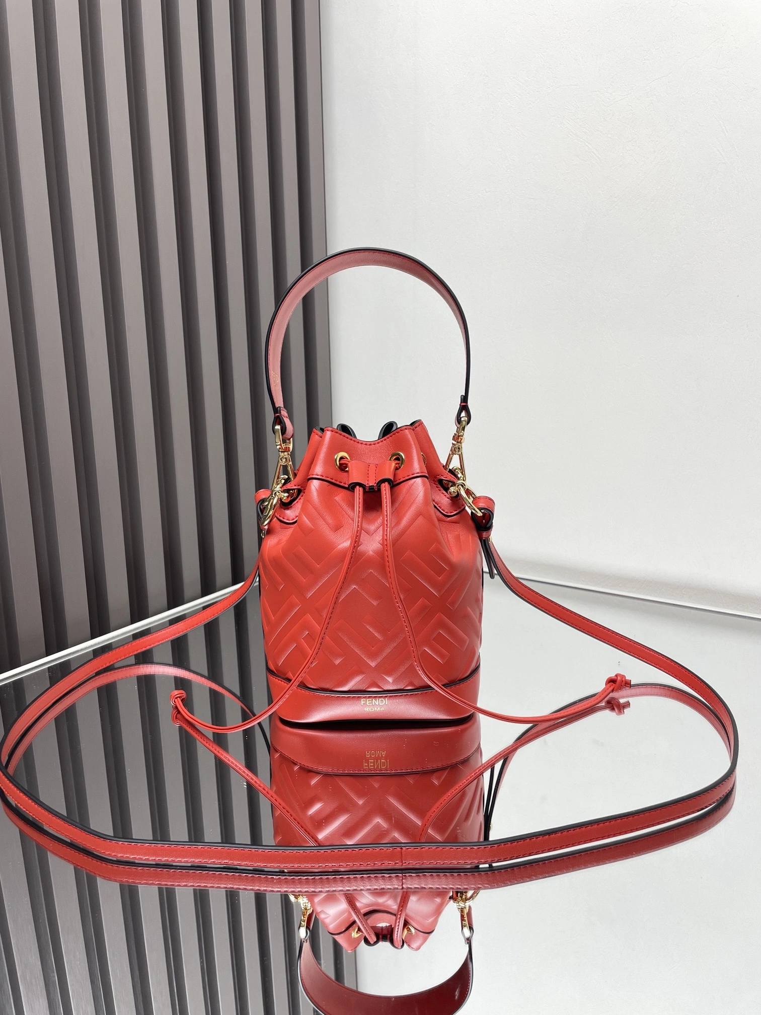 Fendi Bucket Bags Trendy 69898