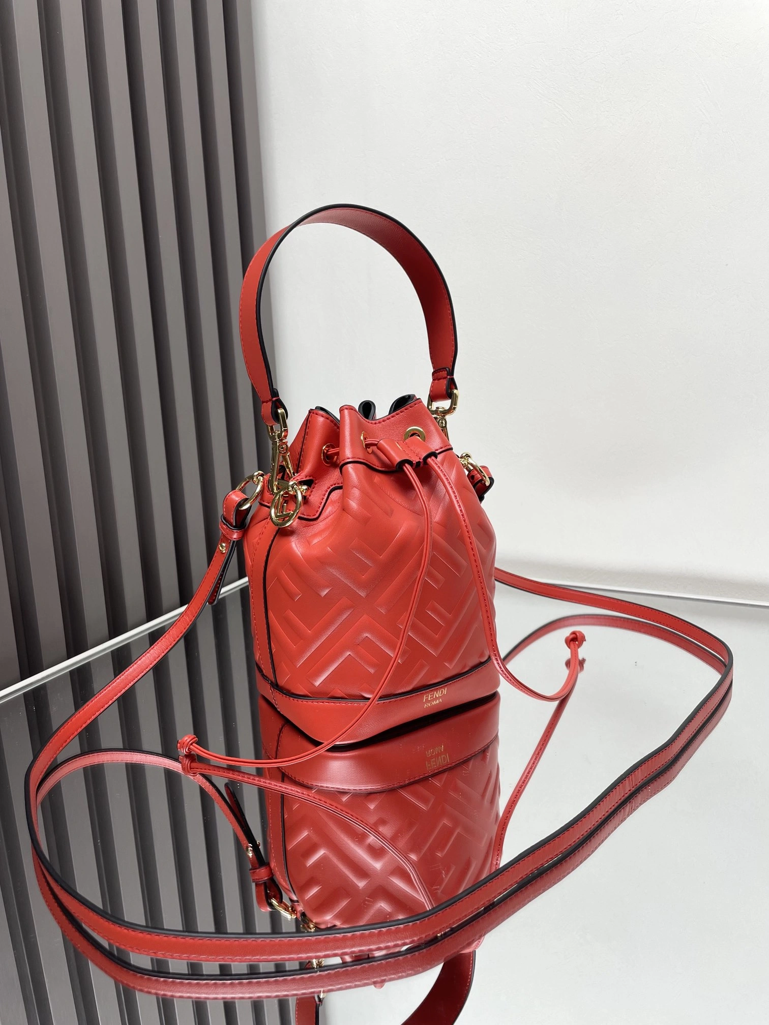 Fendi Bucket Bags Trendy 69898