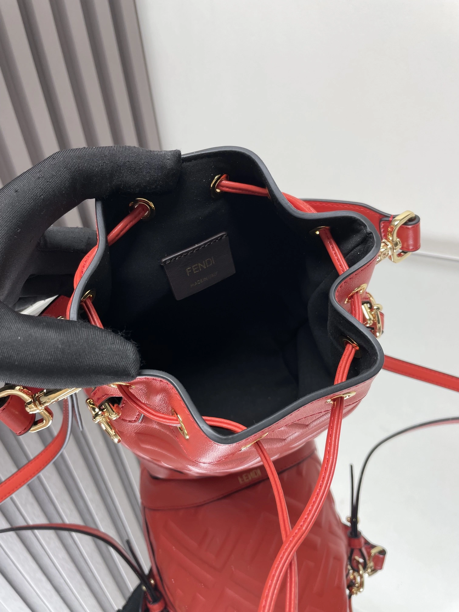 Fendi Bucket Bags Trendy 69898