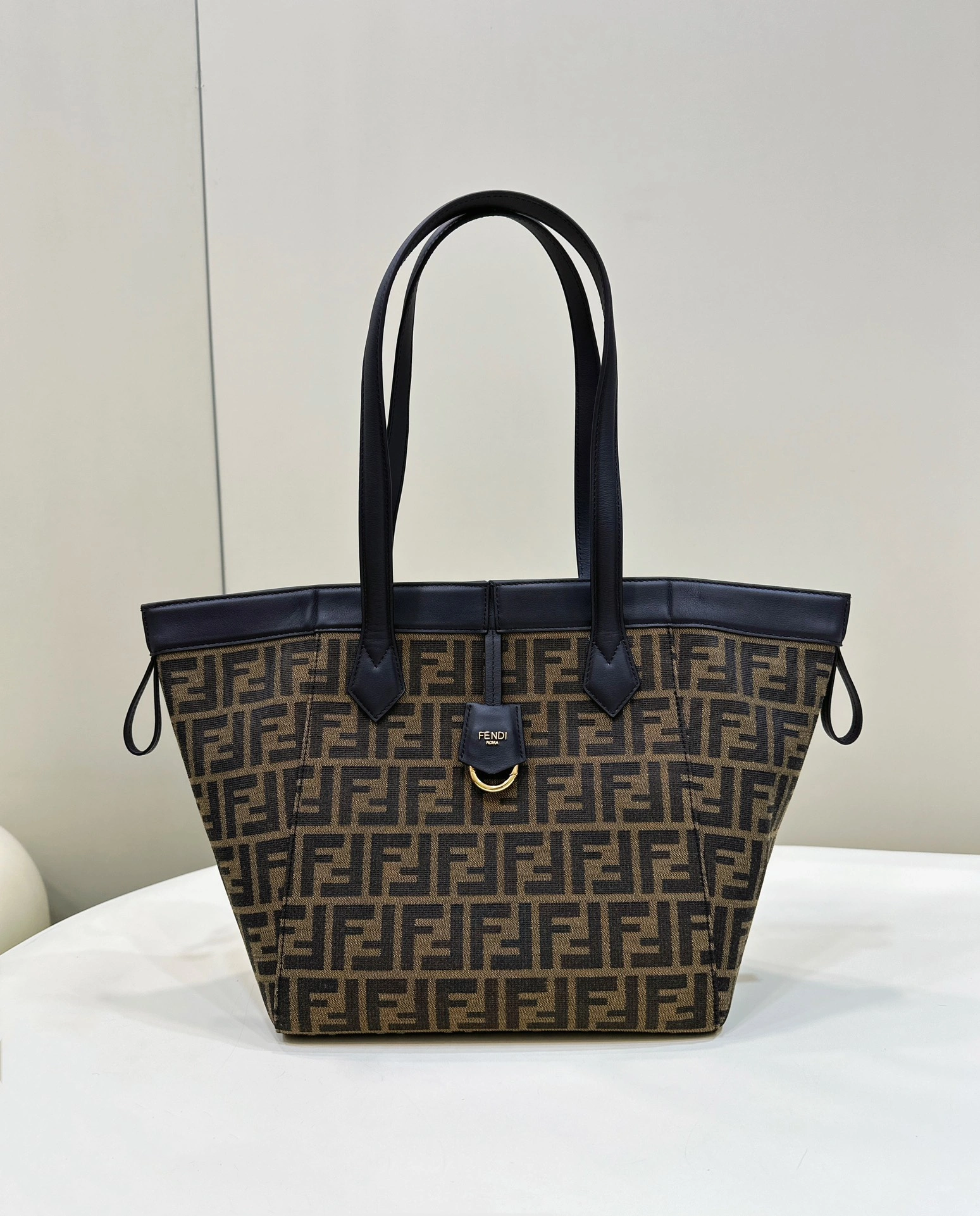 Sporty Fendi Bucket Bags 69895