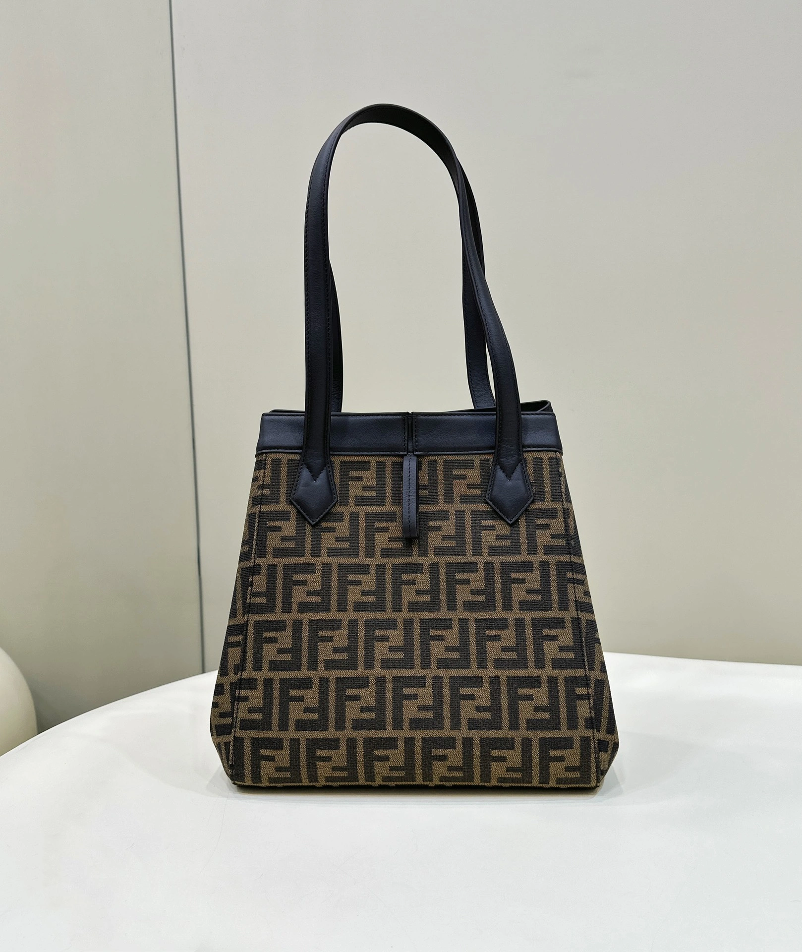 Sporty Fendi Bucket Bags 69895