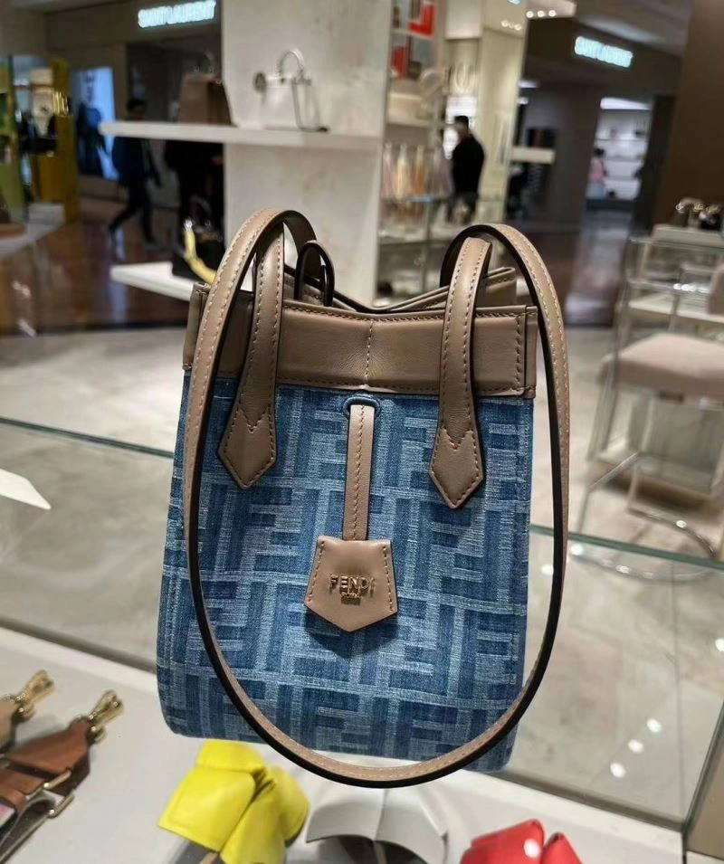 RelaxedFit Fendi Bucket Bags 58009