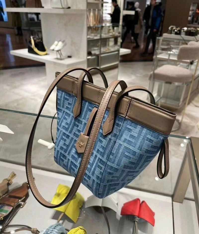 RelaxedFit Fendi Bucket Bags 58009