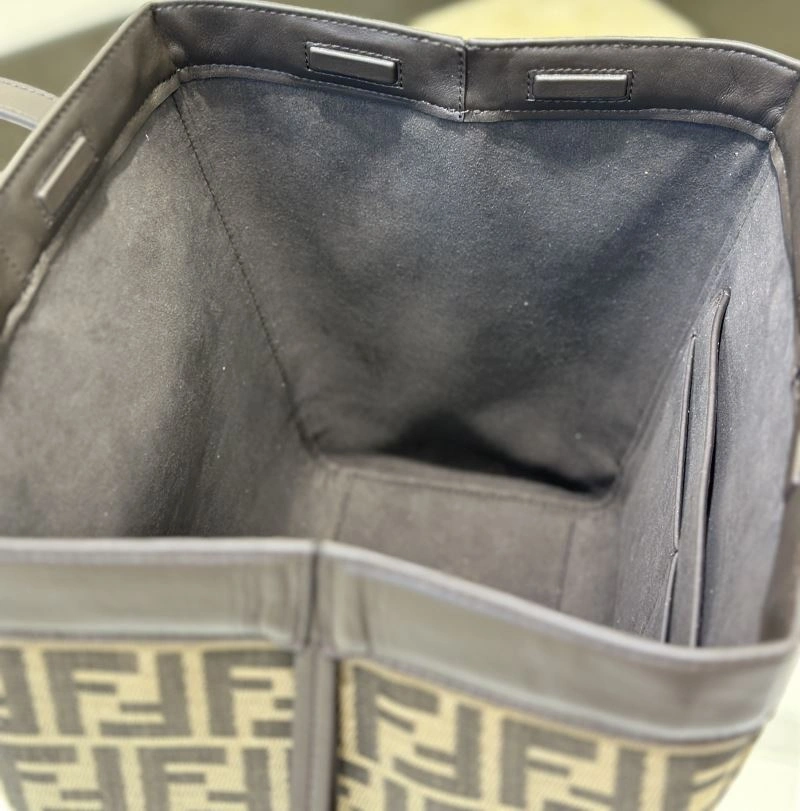 Fendi Bucket Bags Comfortable 57970