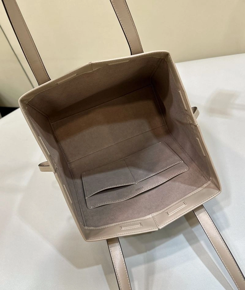 Elegant Fendi Bucket Bags 57960