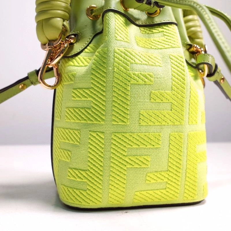 Minimalist Fendi Bucket Bags 59428