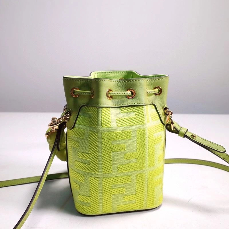 Minimalist Fendi Bucket Bags 59428