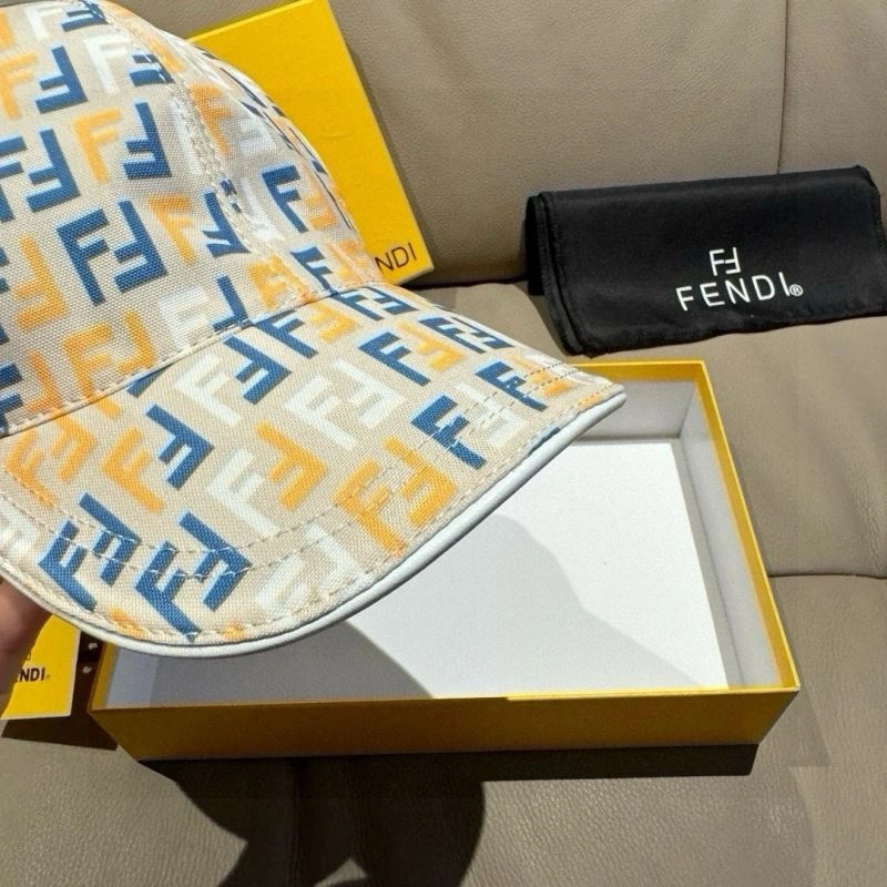 Fendi Caps Chic 261410