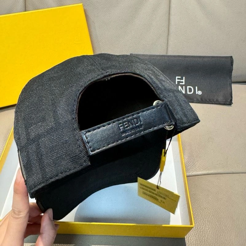 Comfortable Fendi Caps 261426