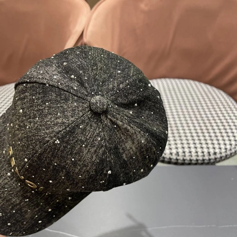Trendsetting Fendi Caps 258978
