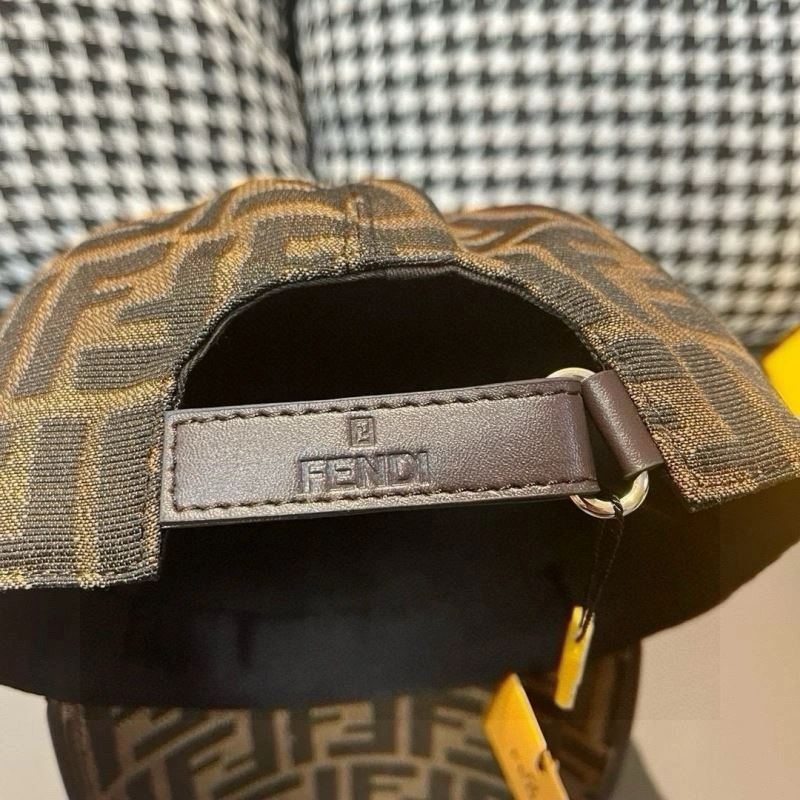 Fendi Caps Vibrant 258946