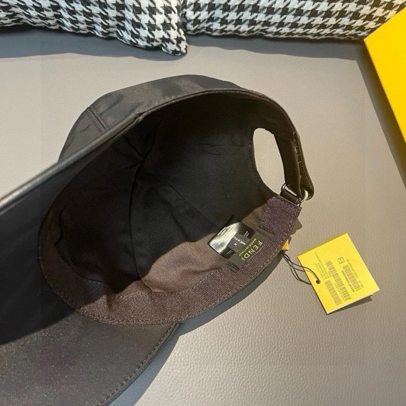 Fendi Caps Compact 258959