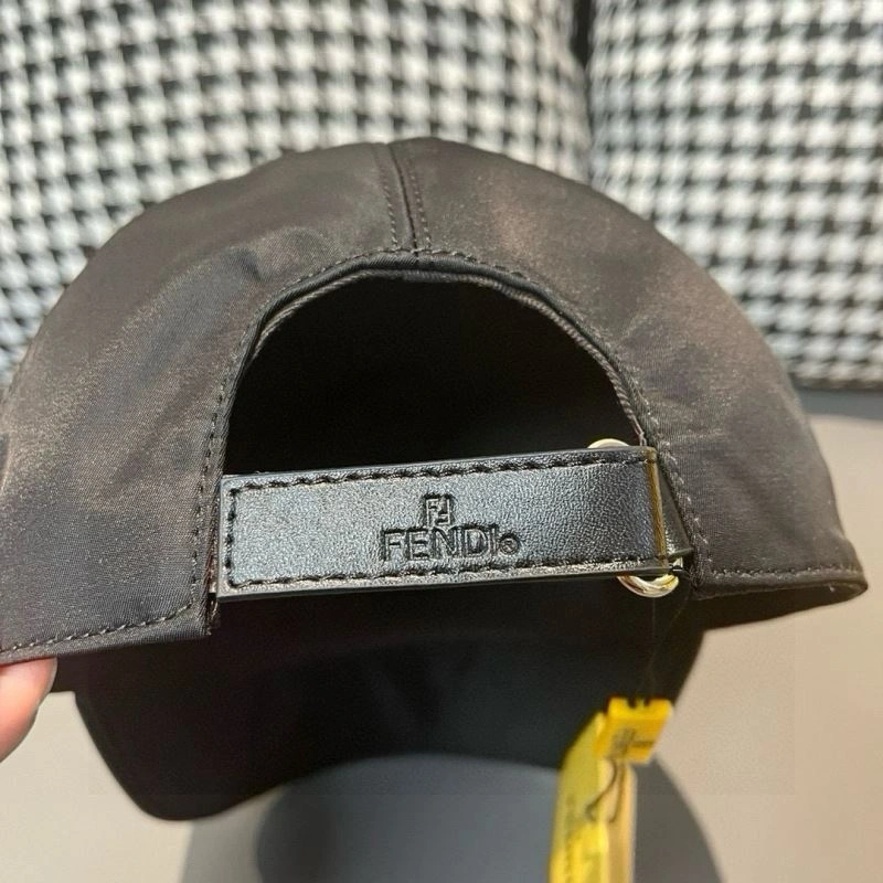 Fendi Caps Compact 258959